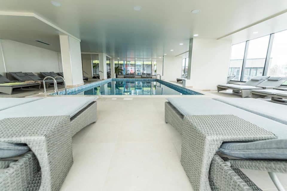 Alezzi Sunwaves Apartment Navodari Exterior photo